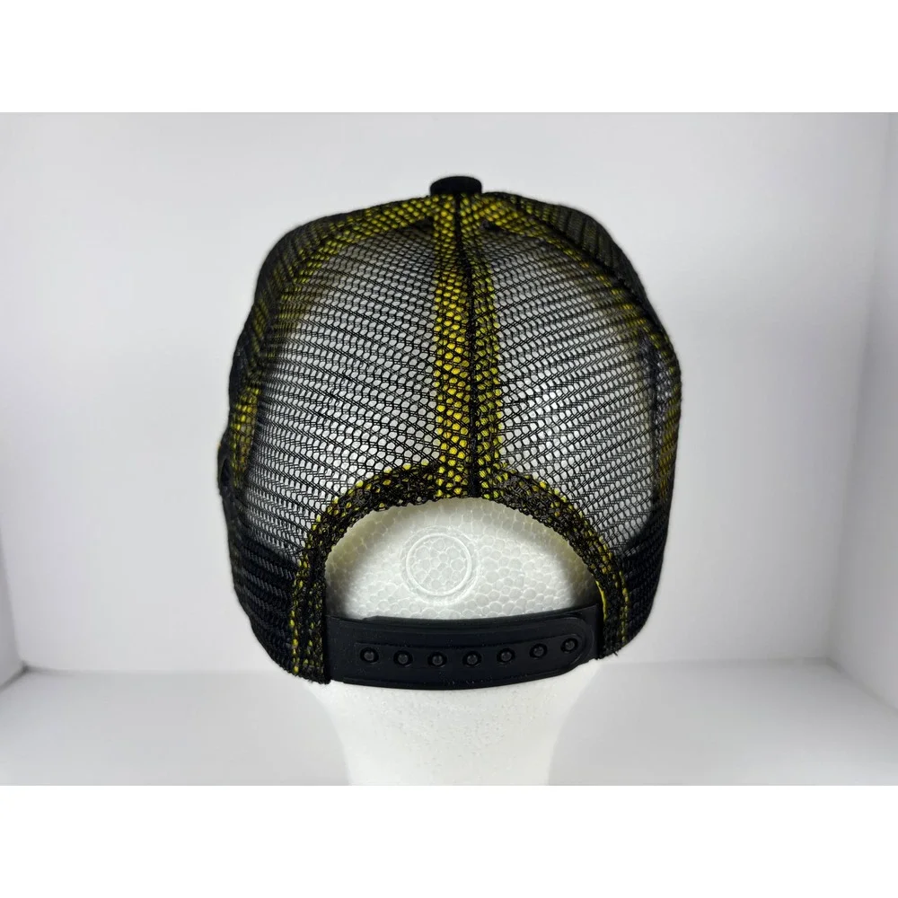 Looney Tunes Yosemite Sam Trucker Hat Black Yellow Mesh Snapback Cap